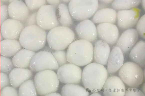 元宵喜乐会、信康老人是主角